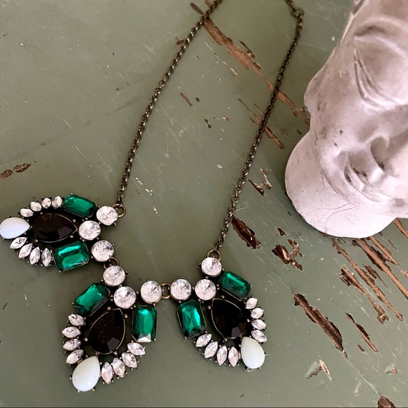 🖤Beautiful JCREW Statement Necklace🖤 - Picture 5 of 6